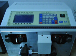 【大平方剝線機(jī)】擁有精密結(jié)實(shí)的機(jī)身，觸模式